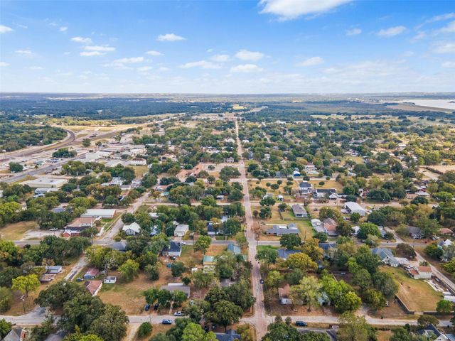 327 12th Street, Somerville, TX 77879