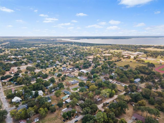 327 12th Street, Somerville, TX 77879