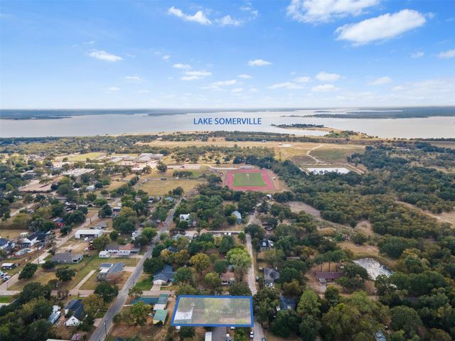 327 12th Street, Somerville, TX 77879