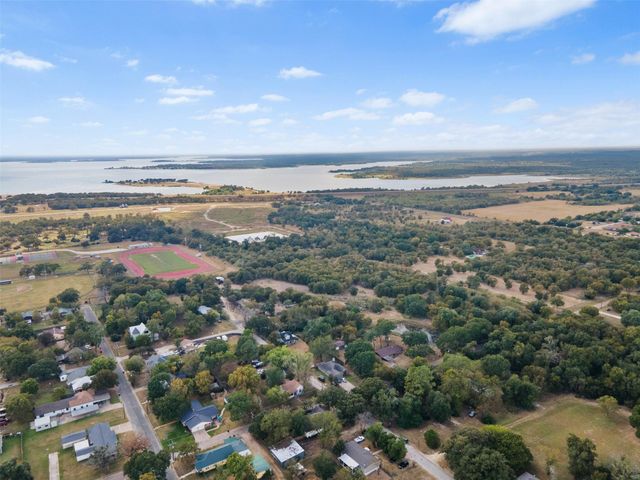 327 12th Street, Somerville, TX 77879