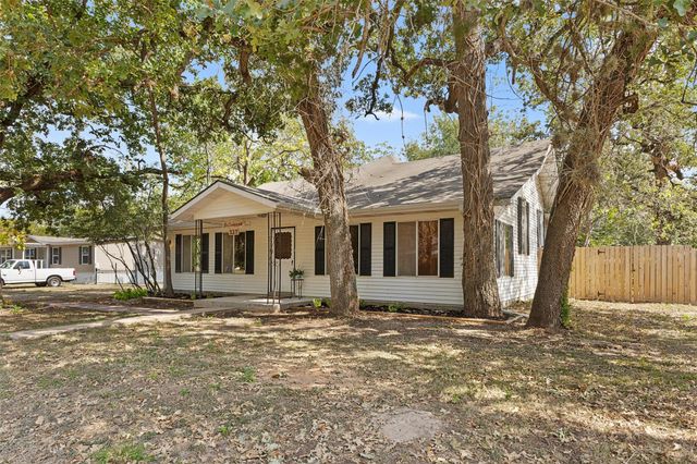 327 12th Street, Somerville, TX 77879