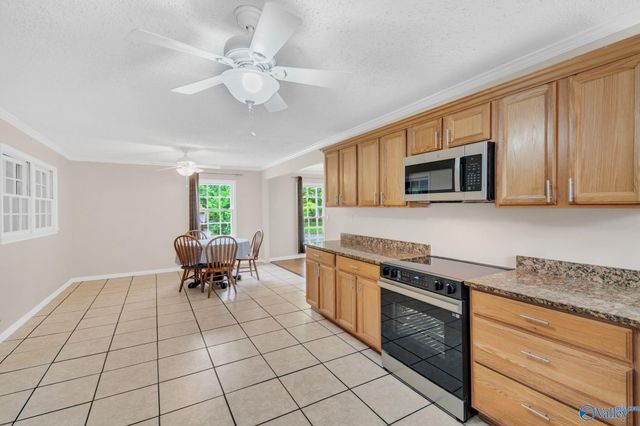 312 Forrest Park Court NW, Huntsville, AL 35806