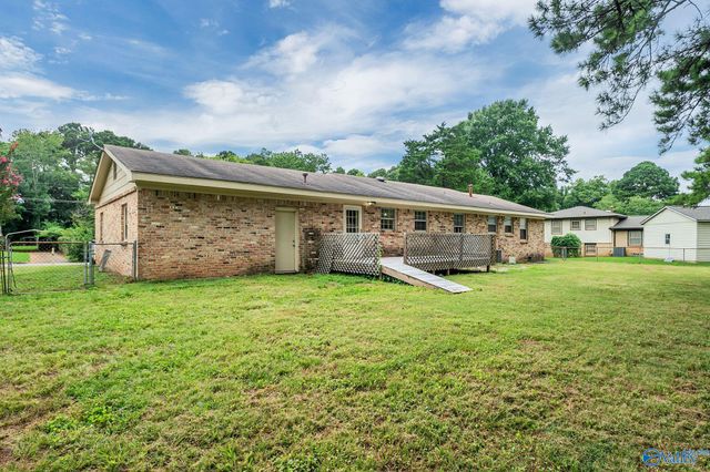 312 Forrest Park Court NW, Huntsville, AL 35806