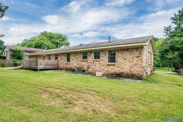 312 Forrest Park Court NW, Huntsville, AL 35806