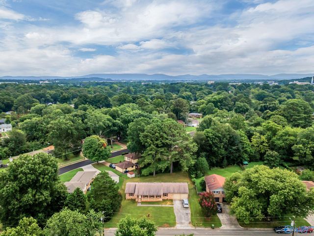 312 Forrest Park Court NW, Huntsville, AL 35806