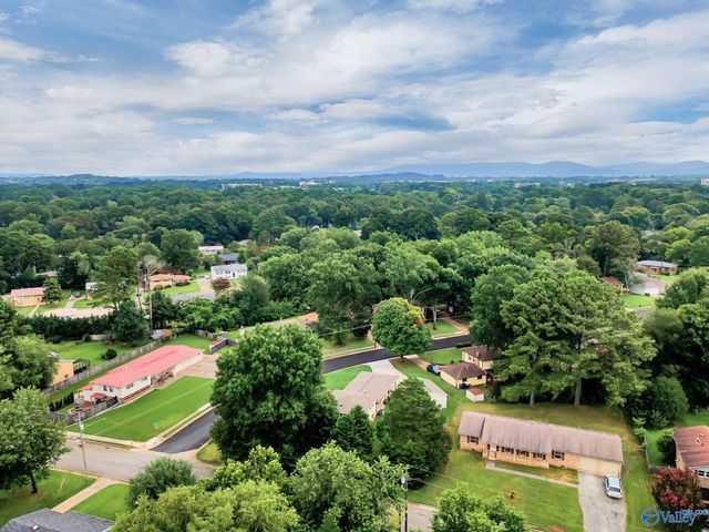 312 Forrest Park Court NW, Huntsville, AL 35806