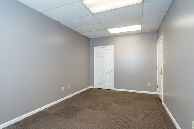 1600 N Coalter St Ste 6, Staunton, VA 24401