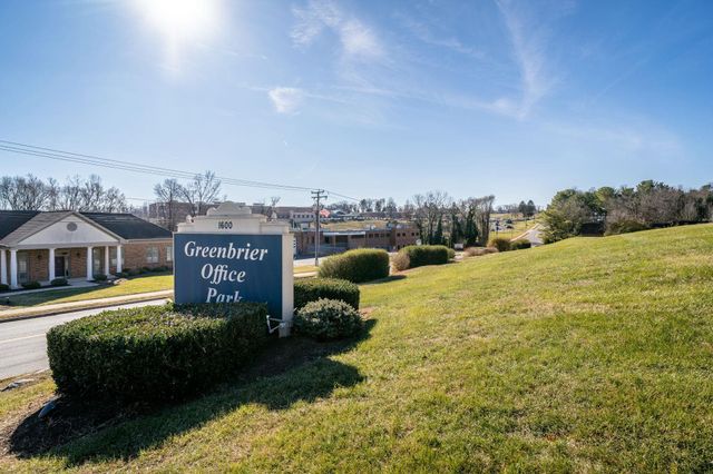 1600 N Coalter St Ste 6, Staunton, VA 24401