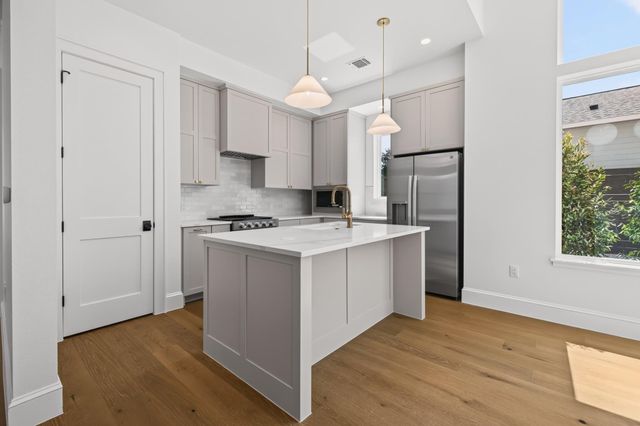 1410 Perez ST 1, Austin, TX 78721