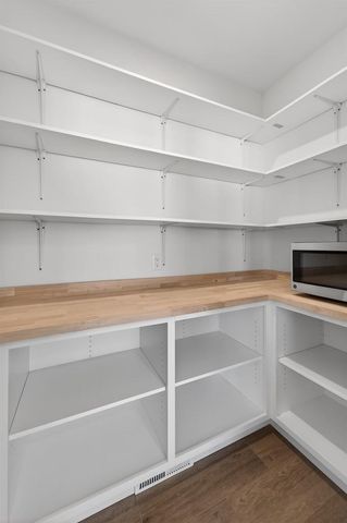 7711 Stonecrop Way, Deforest, WI 53532