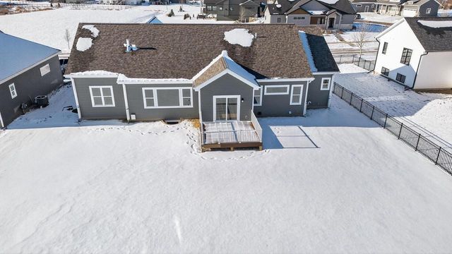 7711 Stonecrop Way, Deforest, WI 53532