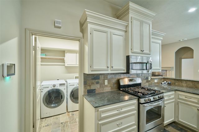 13613 Vail Drive, Montgomery, TX 77356