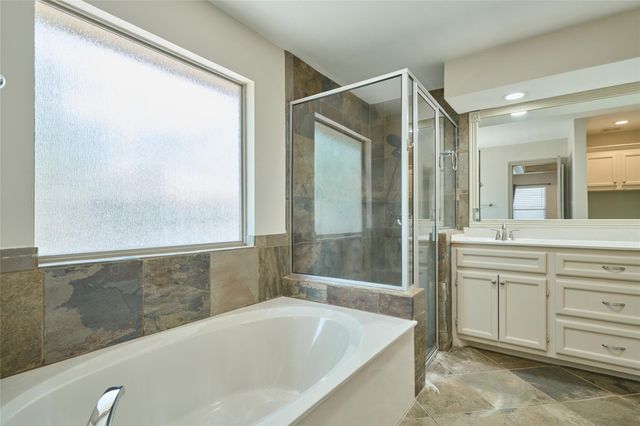 13613 Vail Drive, Montgomery, TX 77356
