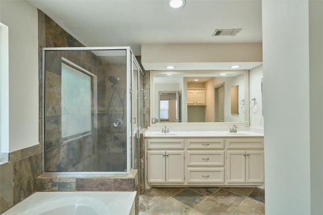 13613 Vail Drive, Montgomery, TX 77356
