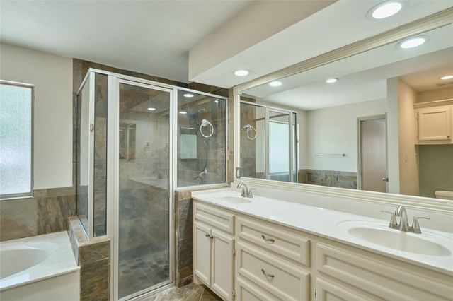 13613 Vail Drive, Montgomery, TX 77356