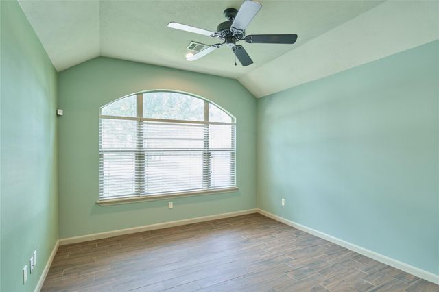 13613 Vail Drive, Montgomery, TX 77356