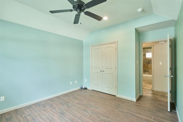 13613 Vail Drive, Montgomery, TX 77356