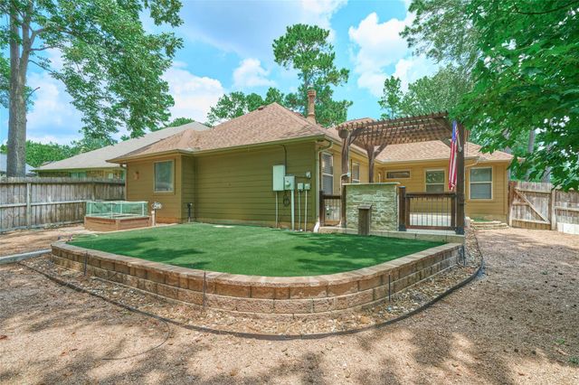 13613 Vail Drive, Montgomery, TX 77356