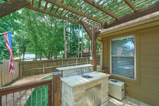 13613 Vail Drive, Montgomery, TX 77356