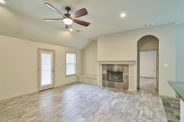 13613 Vail Drive, Montgomery, TX 77356