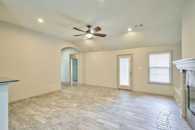 13613 Vail Drive, Montgomery, TX 77356