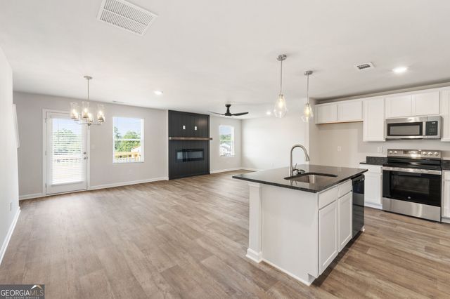 723 Lipizzan Trace, Hogansville, GA 30230