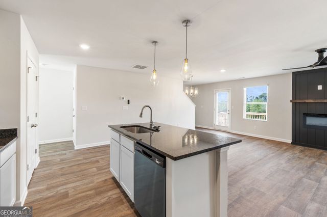 723 Lipizzan Trace, Hogansville, GA 30230