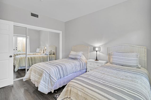 5520 N Harbor Village Drive 105, Vero Beach, FL 32967