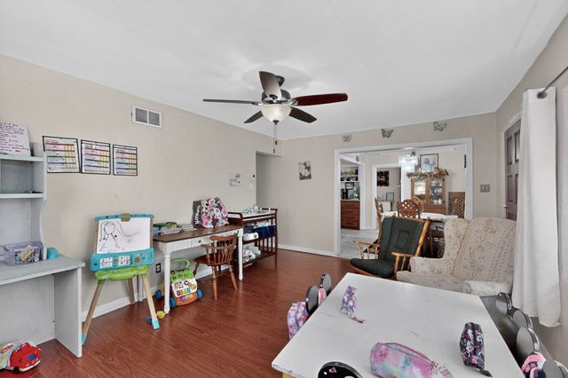 821 WHITING Road SW, Albuquerque, NM 87105