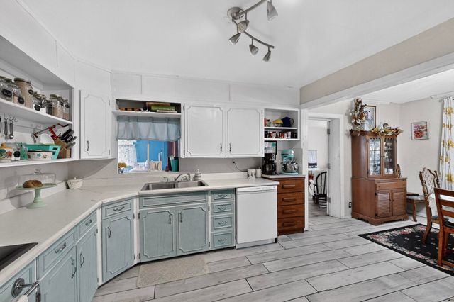 821 WHITING Road SW, Albuquerque, NM 87105