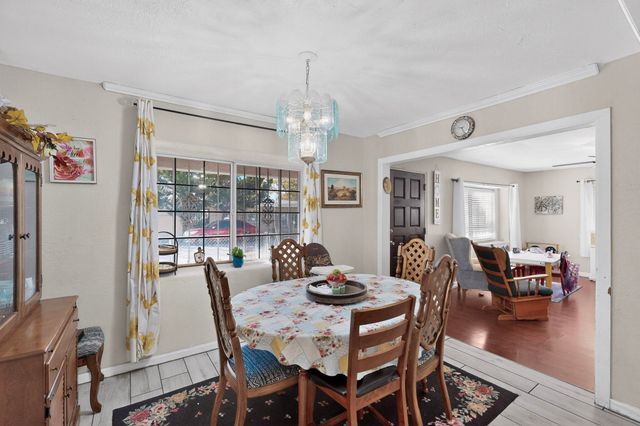 821 WHITING Road SW, Albuquerque, NM 87105