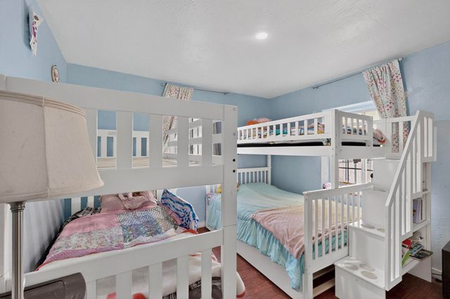 821 WHITING Road SW, Albuquerque, NM 87105