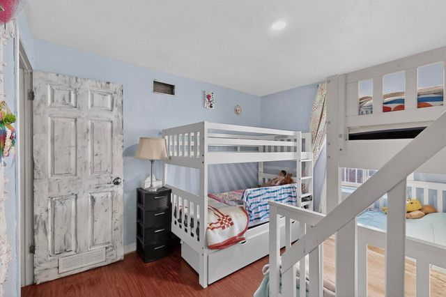 821 WHITING Road SW, Albuquerque, NM 87105