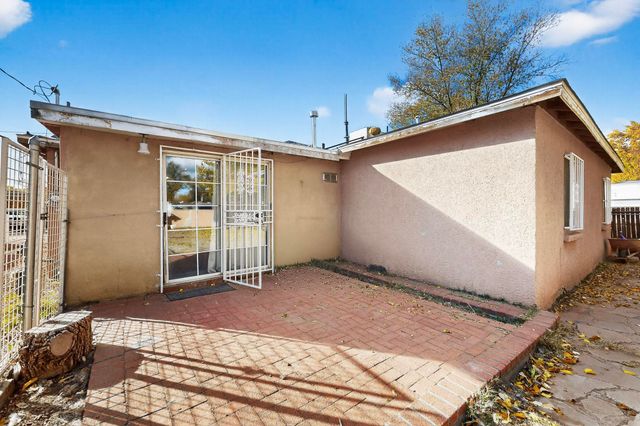 821 WHITING Road SW, Albuquerque, NM 87105