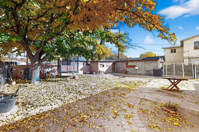 821 WHITING Road SW, Albuquerque, NM 87105