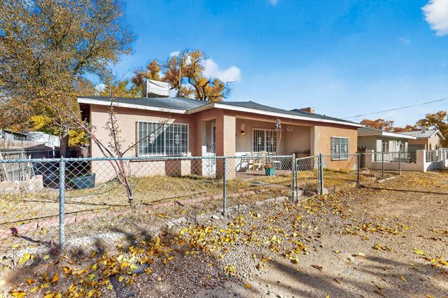 821 WHITING Road SW, Albuquerque, NM 87105