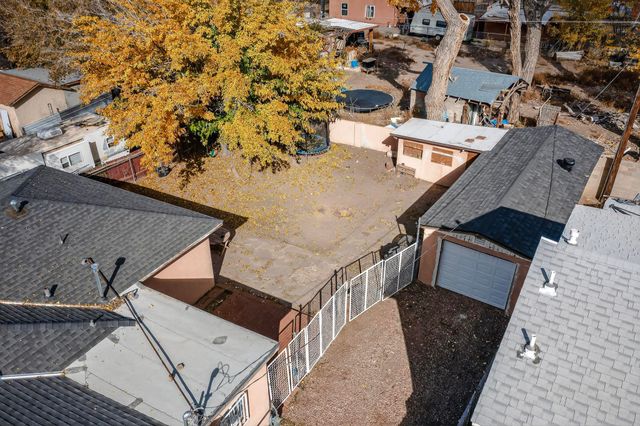 821 WHITING Road SW, Albuquerque, NM 87105