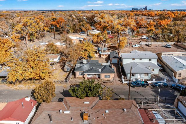 821 WHITING Road SW, Albuquerque, NM 87105