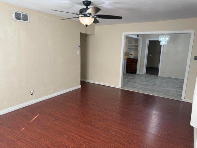 821 WHITING Road SW, Albuquerque, NM 87105