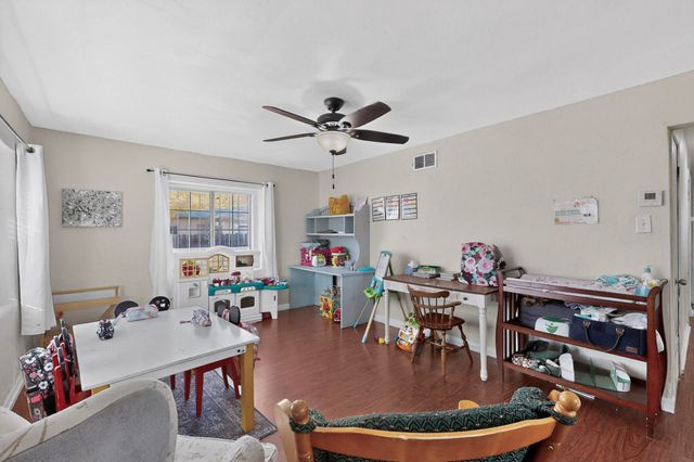 821 WHITING Road SW, Albuquerque, NM 87105