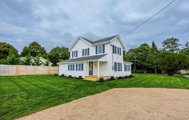 12 Pleasant Avenue, Westhampton, NY 11977
