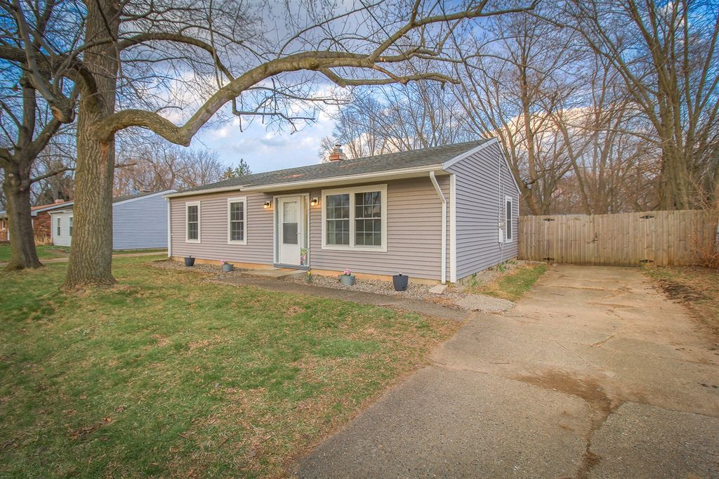 5723 Roanoke Street, Portage, MI 49024