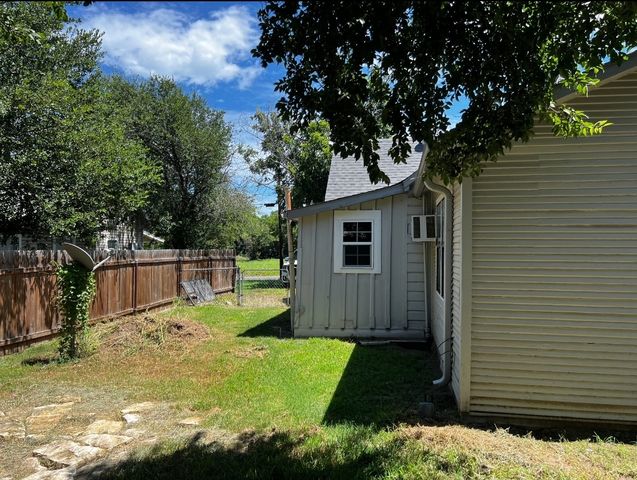 1075 W Pecan Street, Stephenville, TX 76401