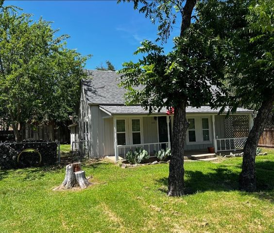 1075 W Pecan Street, Stephenville, TX 76401