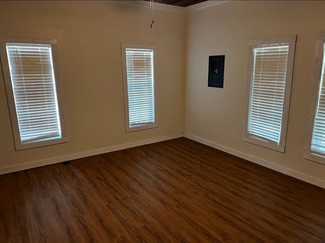 1075 W Pecan Street, Stephenville, TX 76401
