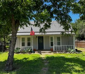 1075 W Pecan Street, Stephenville, TX 76401