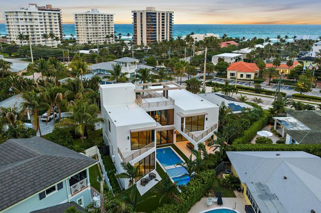 390 Jupiter Lane, Juno Beach, FL 33408