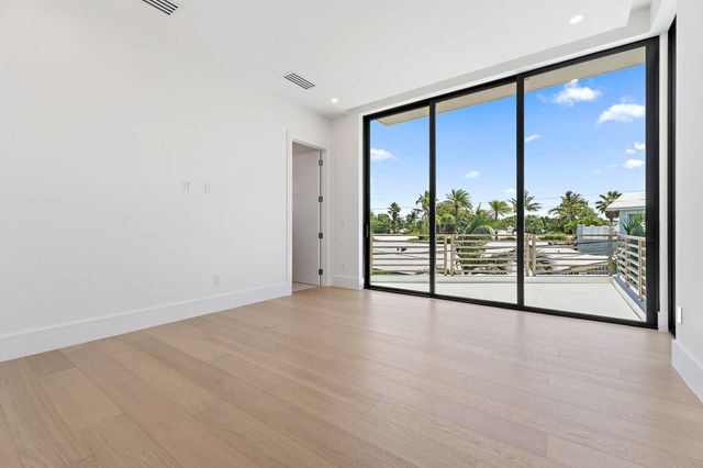 390 Jupiter Lane, Juno Beach, FL 33408