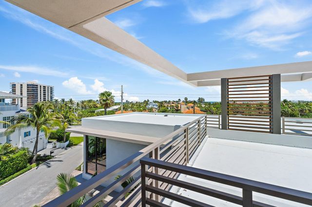 390 Jupiter Lane, Juno Beach, FL 33408