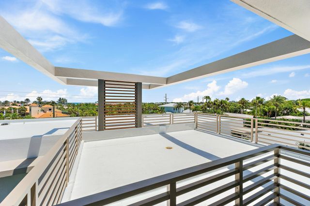 390 Jupiter Lane, Juno Beach, FL 33408